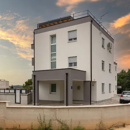 Apartment Penthouse Sax